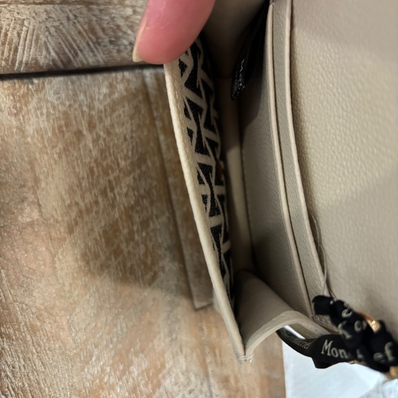 Moncrief 'Sloane' Wallet in Bridal Ivory (NWT) *Missing Chain* - Picture 4 of 6